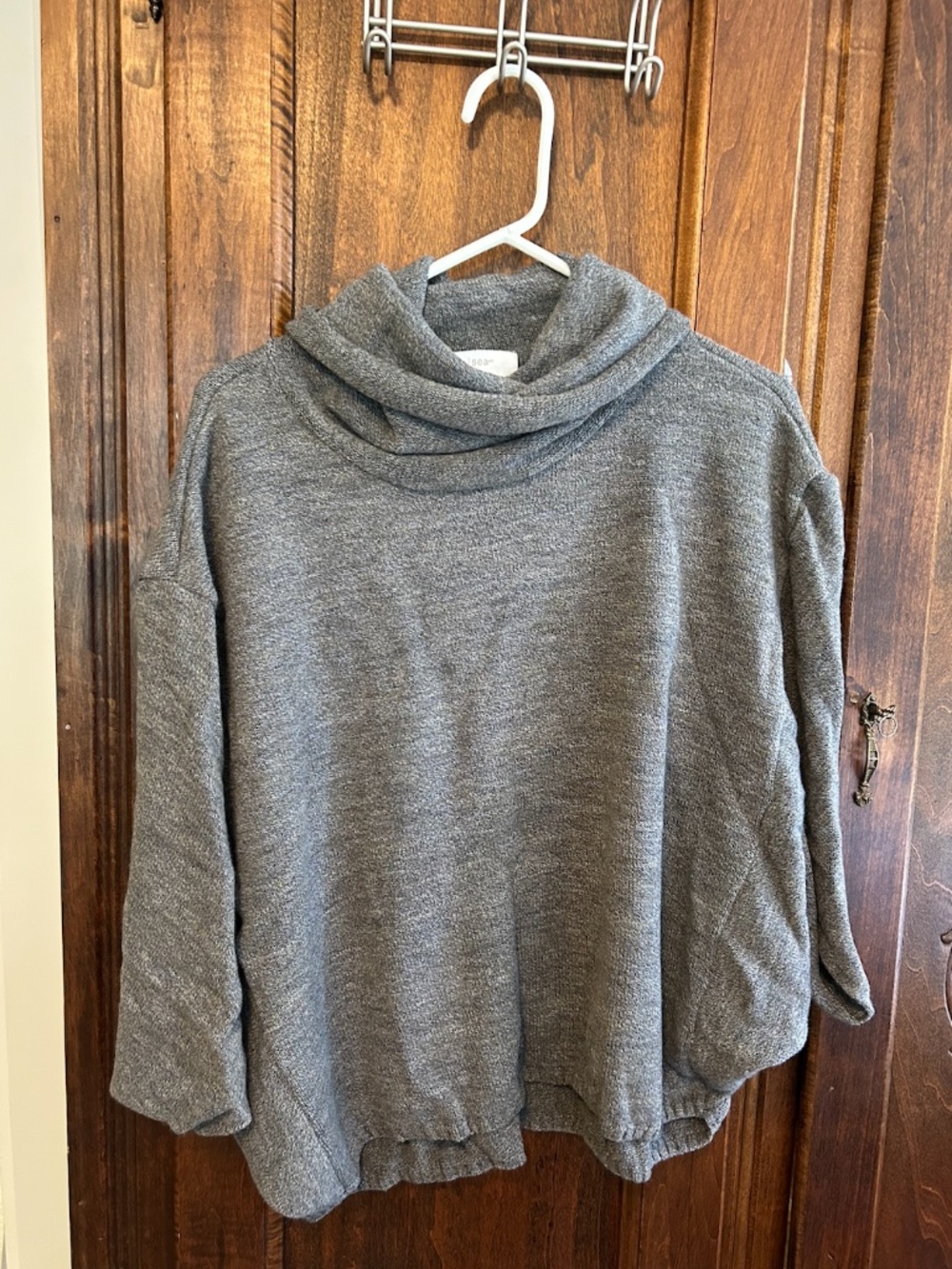 NWT Mer Sea Gray Sport Travel Sweater - OS